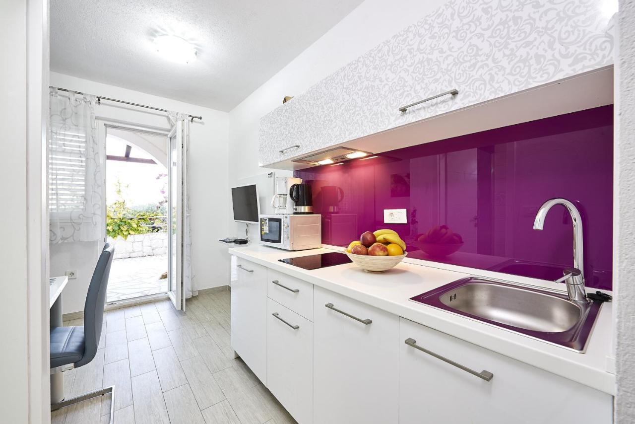 Apartments With A Parking Space Mavarstica, Ciovo - 17803 Trogir Exterior foto